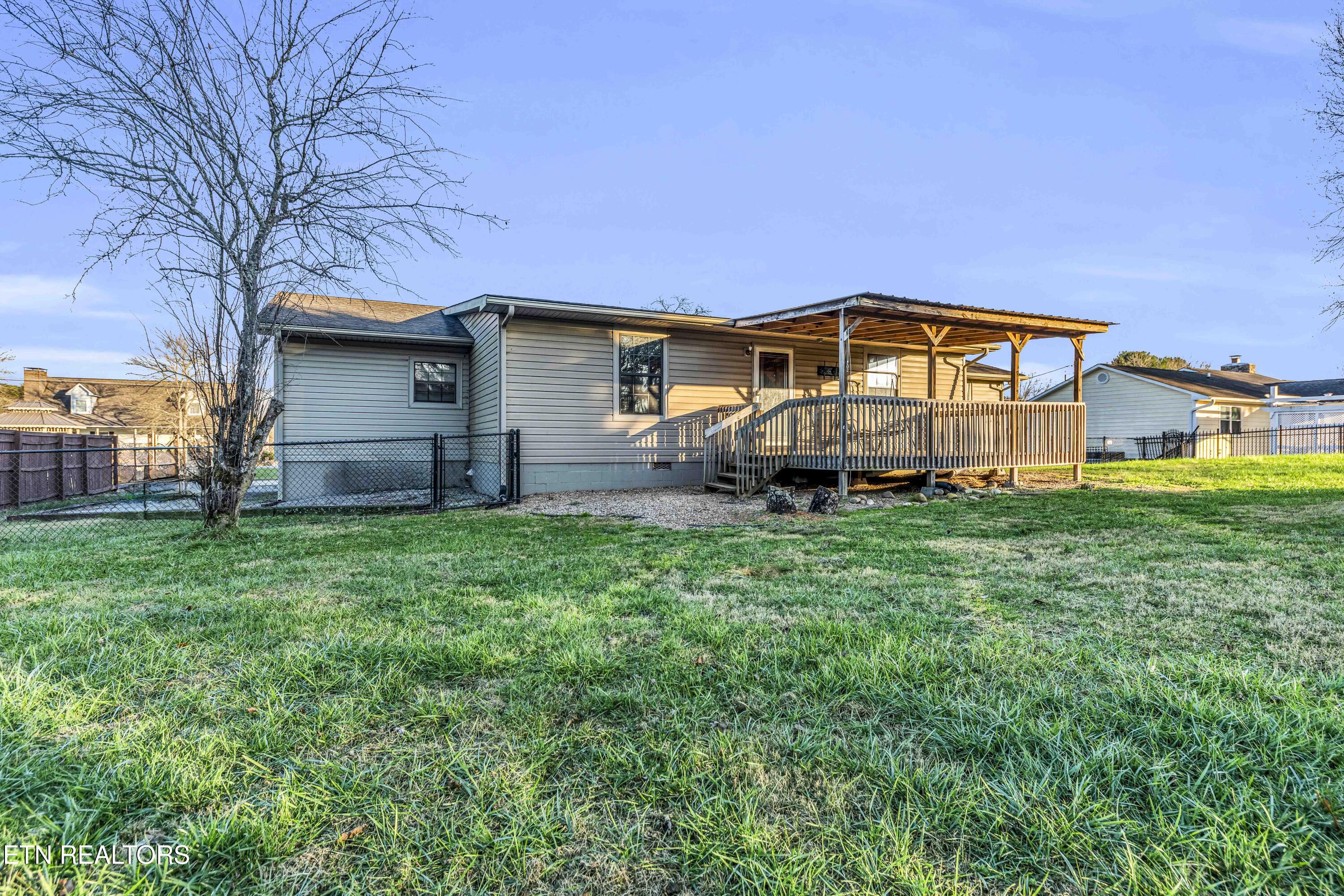 921 Chris Road Strawberry Plains, TN 37871 - Photo 6 of 21 CHR_1683