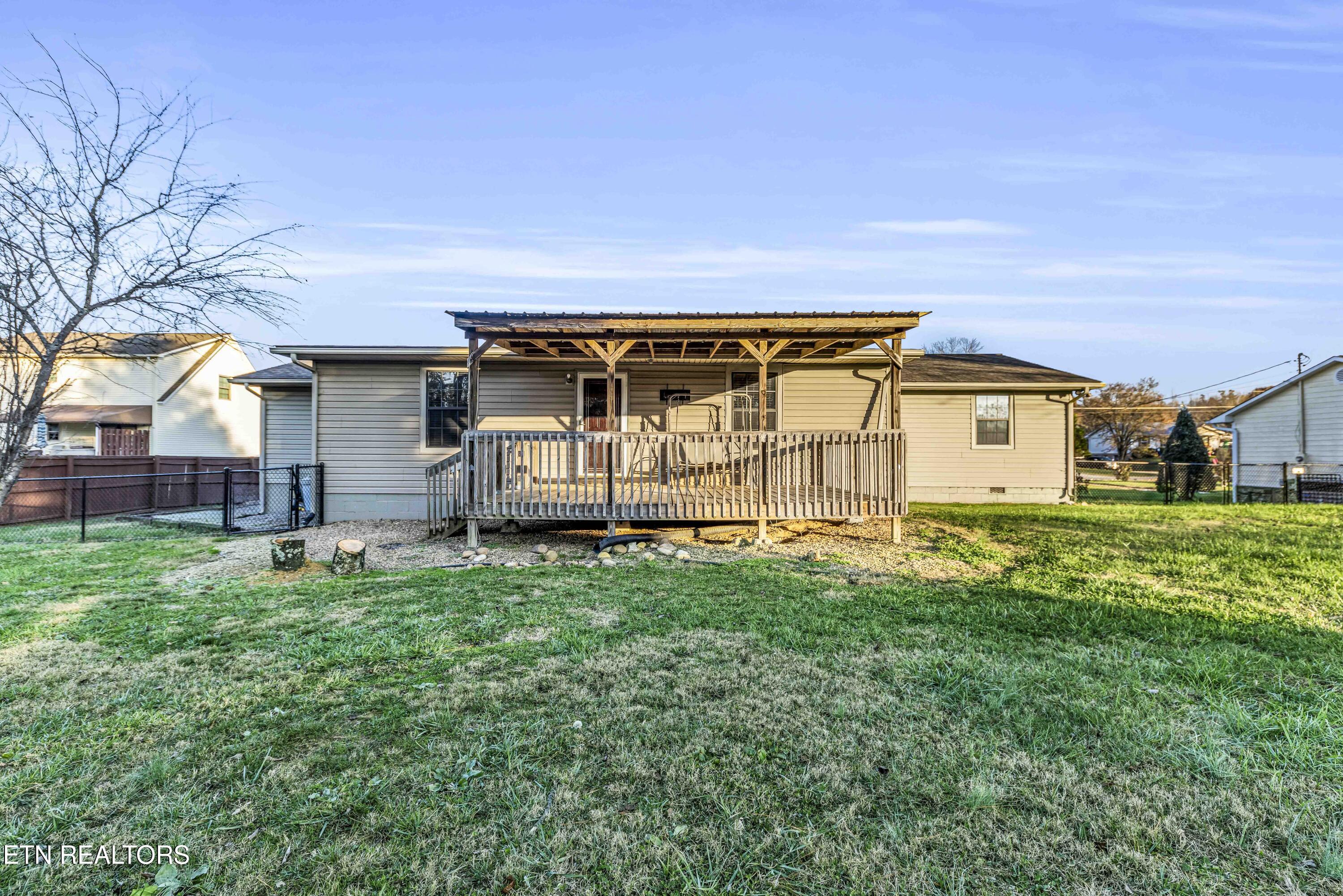 921 Chris Road Strawberry Plains, TN 37871 - Photo 7 of 21 CHR_1687
