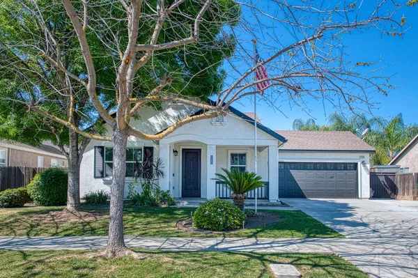 $429,900 | 2187 North Sunny Lane, Reedley, CA 93654