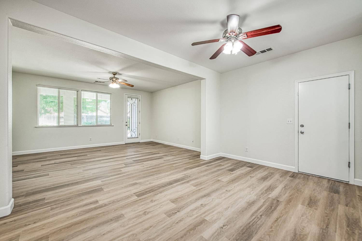 2187 North Sunny Lane Reedley, CA 93654 - Photo 11 of 35