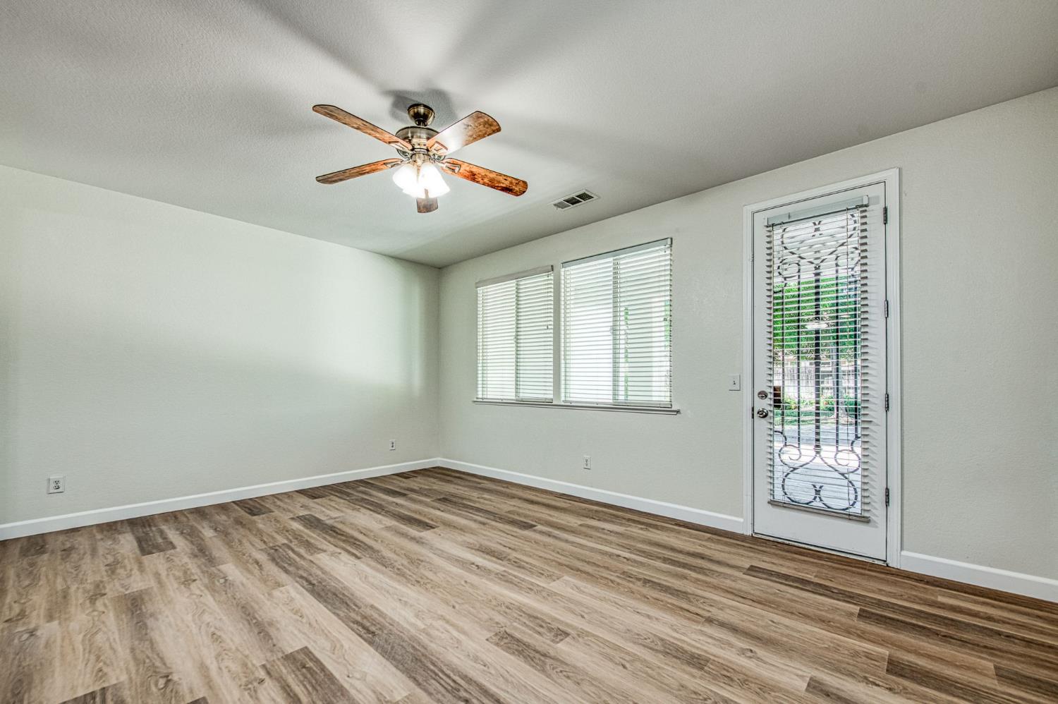 2187 North Sunny Lane Reedley, CA 93654 - Photo 14 of 35