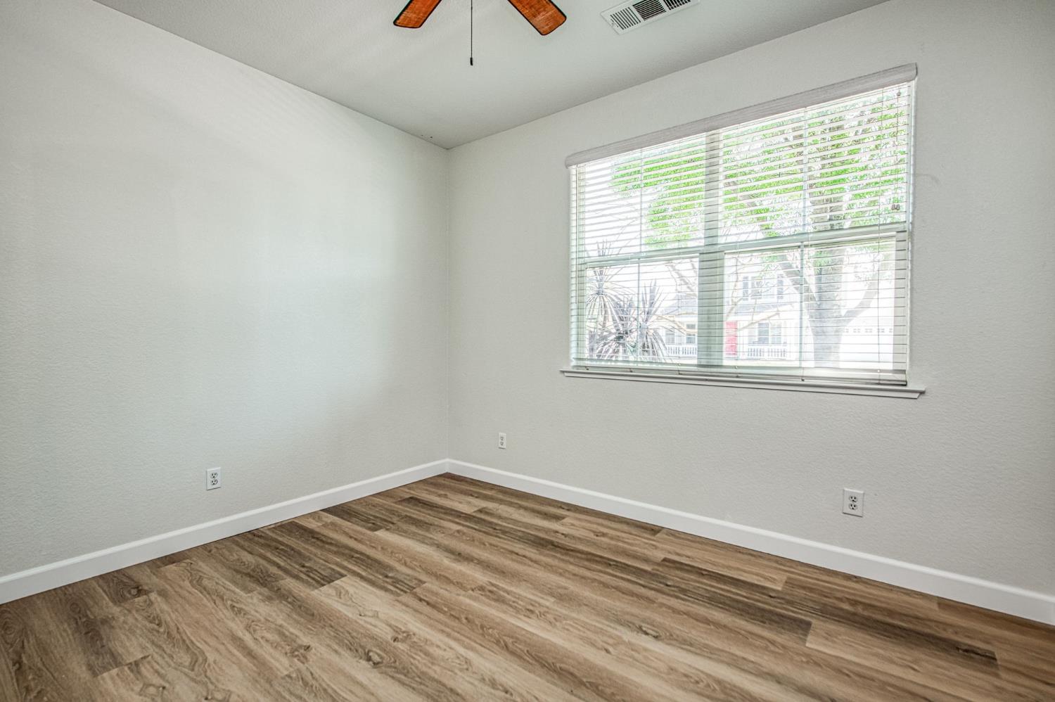 2187 North Sunny Lane Reedley, CA 93654 - Photo 20 of 35