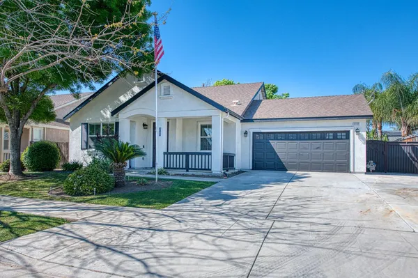 $429,900 | 2187 North Sunny Lane, Reedley, CA 93654