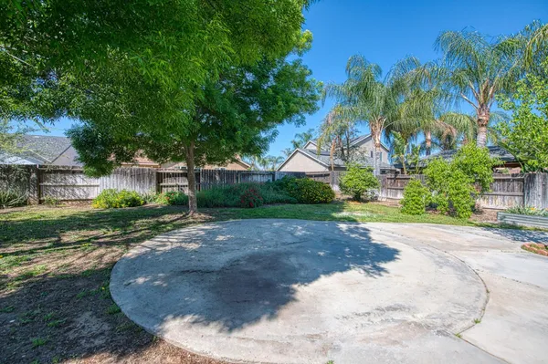$429,900 | 2187 North Sunny Lane, Reedley, CA 93654