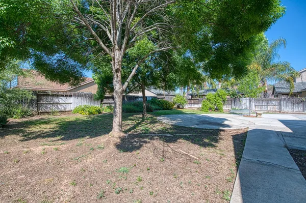 $429,900 | 2187 North Sunny Lane, Reedley, CA 93654