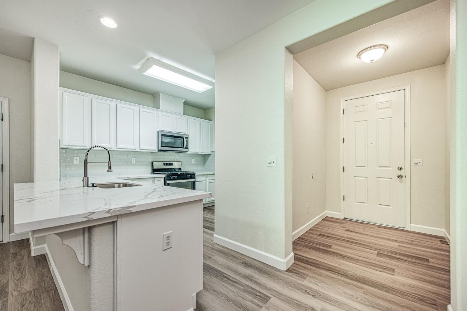 2187 North Sunny Lane Reedley, CA 93654 - Photo 4 of 35