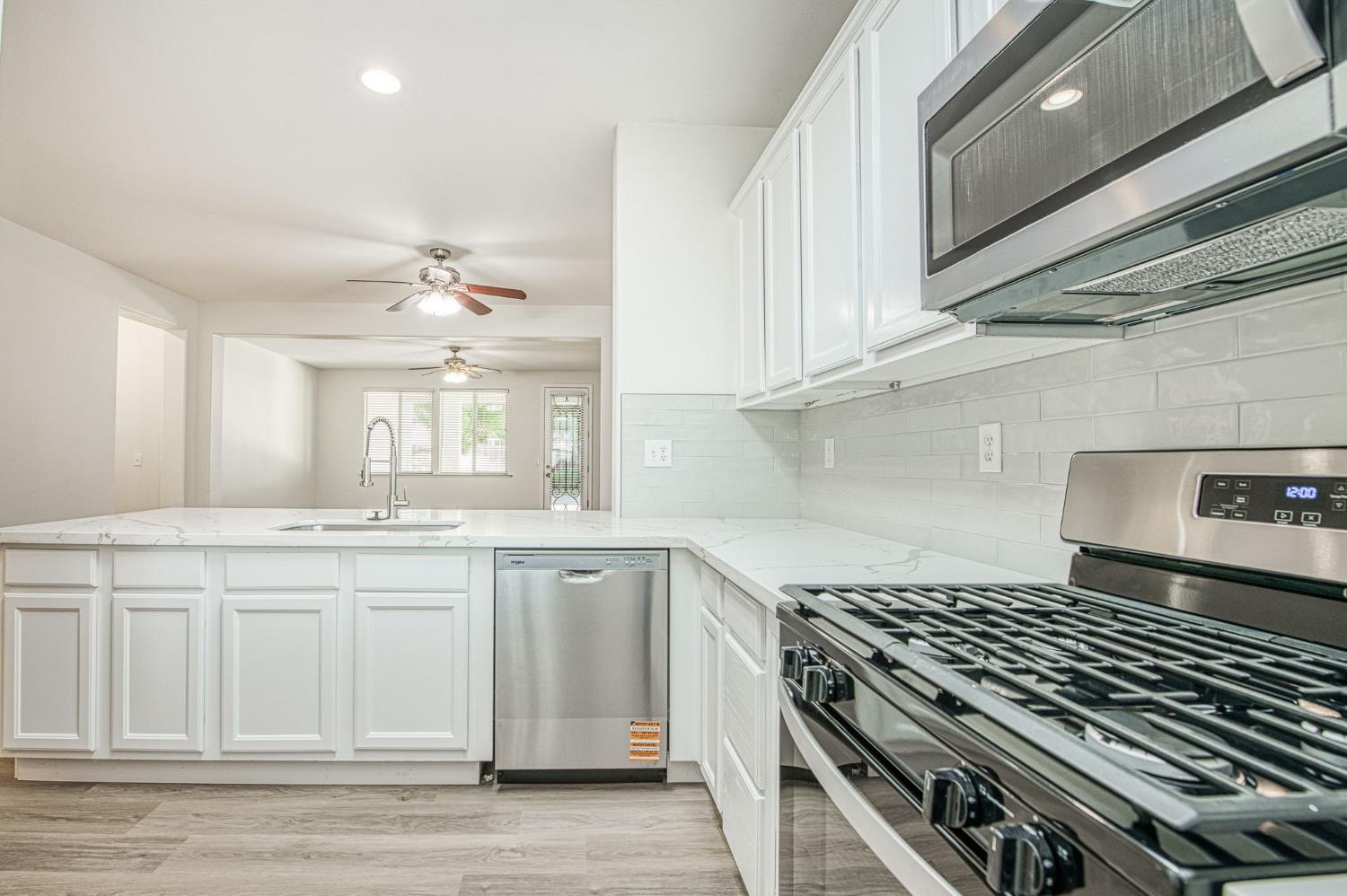 2187 North Sunny Lane Reedley, CA 93654 - Photo 9 of 35