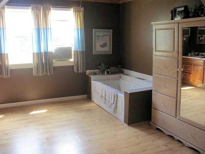 163 Franklin Road Jay, ME 04239 - Photo 10 of 31 Master Bath/Spa.