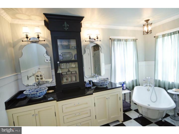 14 Pheasant Road Audubon, PA 19403 - Photo 21 of 25 Master Bathroom