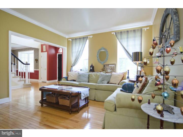 14 Pheasant Road Audubon, PA 19403 - Photo 6 of 25 Living Room