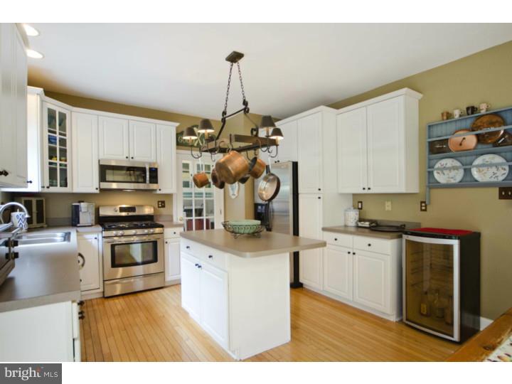 14 Pheasant Road Audubon, PA 19403 - Photo 8 of 25 Kitchen