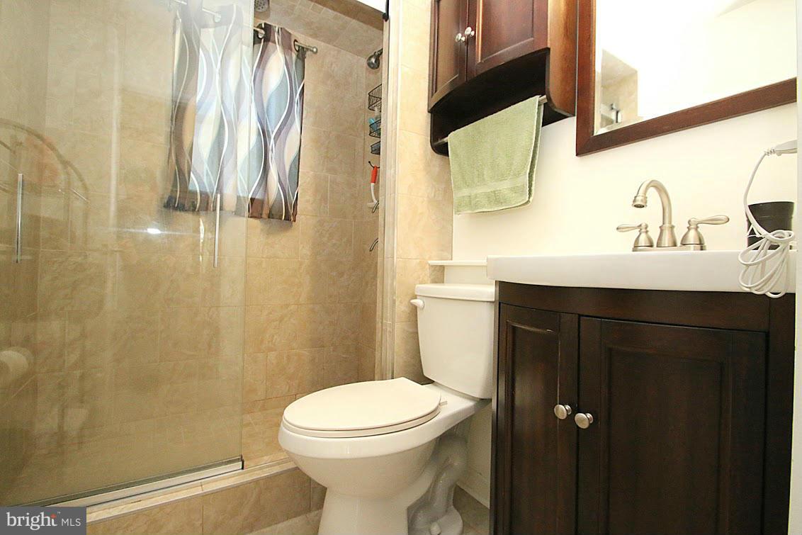 7814 Meath Road Baltimore, MD 21222 - Photo 28 of 30 Bath
