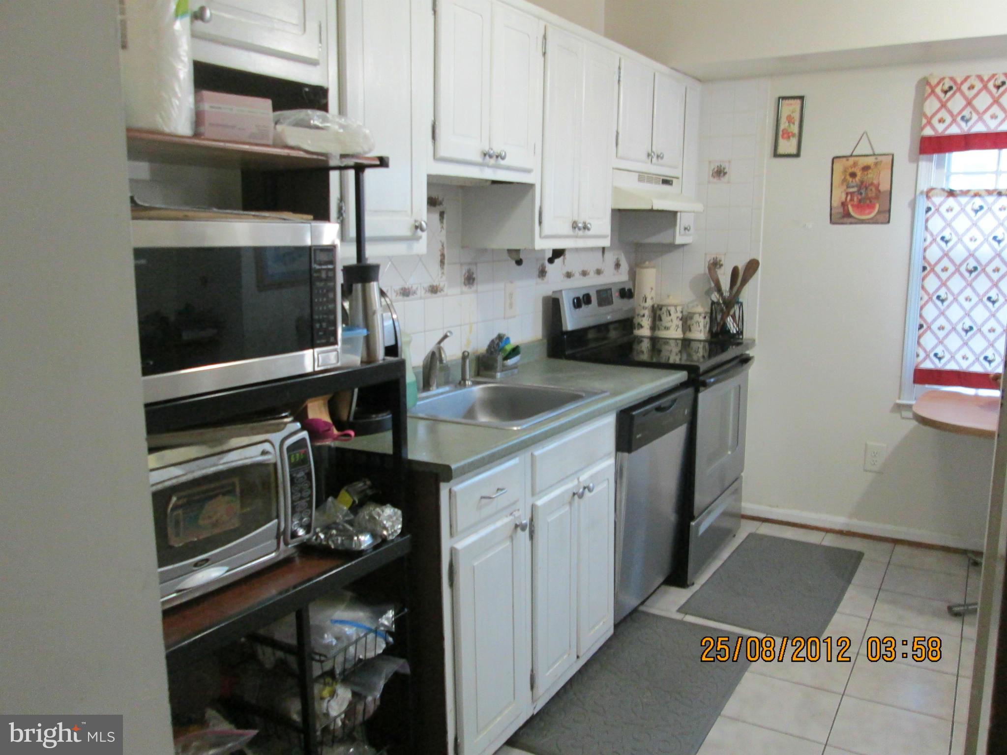 9151 Sprucewood Road, Unit 145C Burke, VA 22015 - Photo 11 of 13 Kitchen