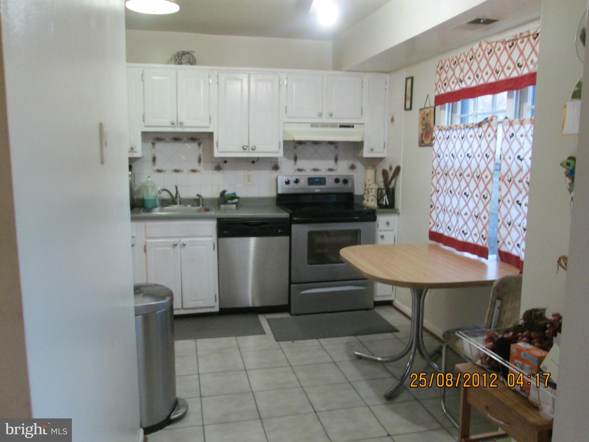 9151 Sprucewood Road, Unit 145C Burke, VA 22015 - Photo 3 of 13 Kitchen