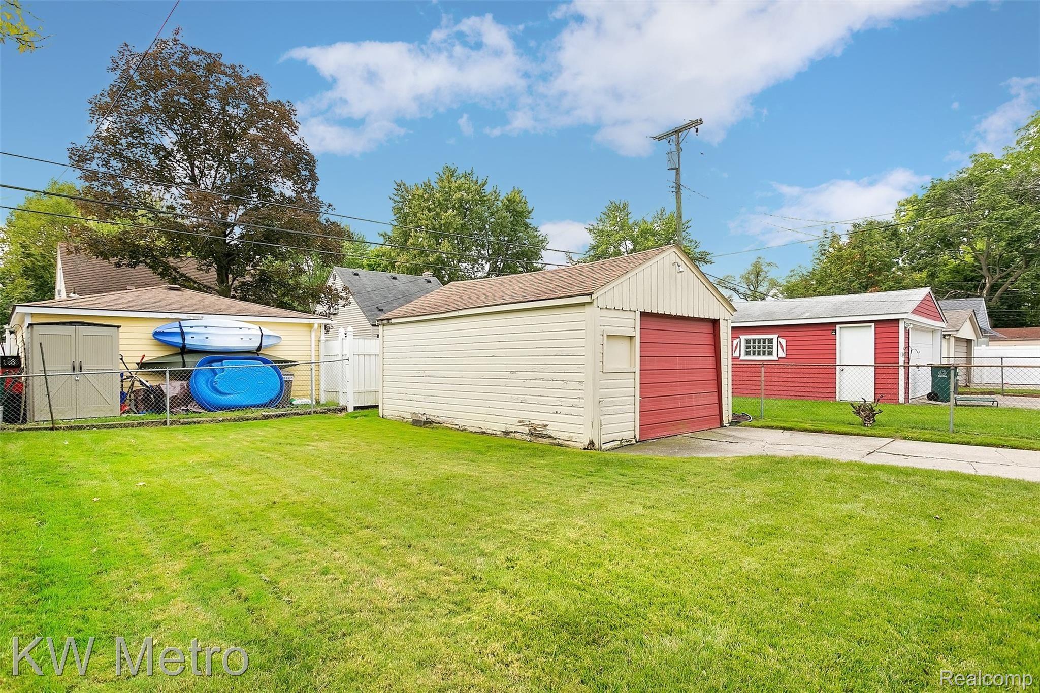 2369 Cambridge Road Berkley, MI 48072 - Photo 29 of 31 Columbia-29.jpg