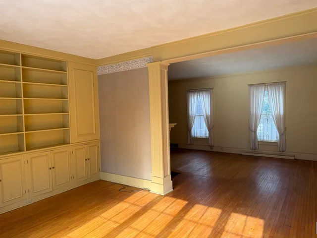 $179,900 | 1629 West Harrison Street, Freeport, IL 61032