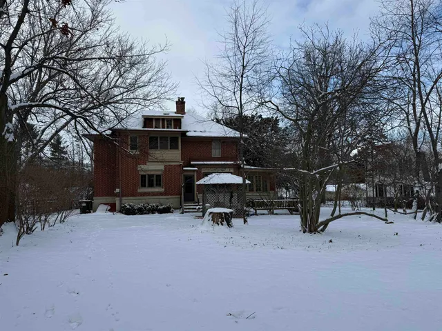 $179,900 | 1629 West Harrison Street, Freeport, IL 61032