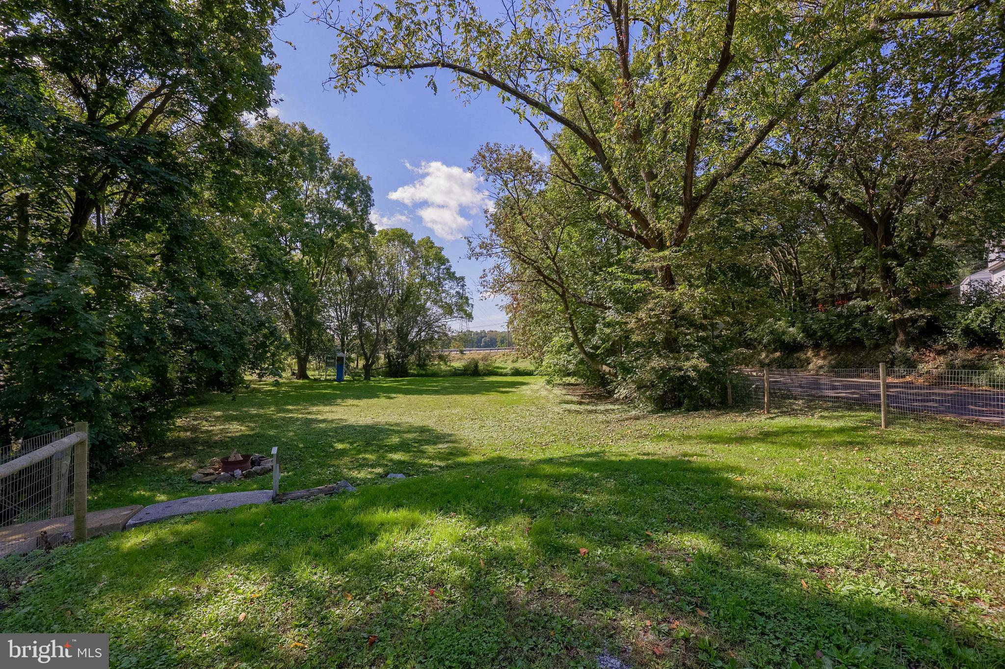 283 Skyview Lane Lititz, PA 17543 - Photo 4 of 23 a view of a park