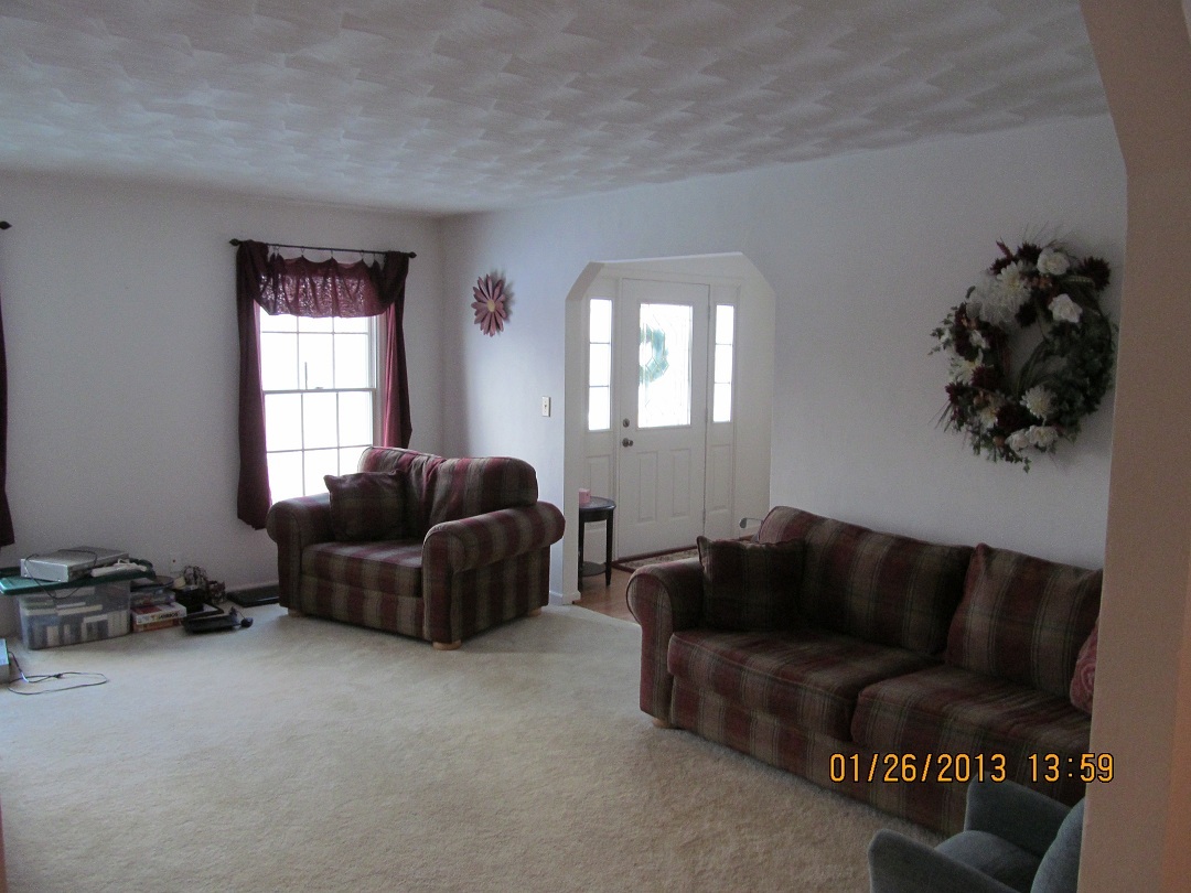 185 Jonathan Road Roanoke, VA 24019 - Photo 11 of 25 Living Room 2