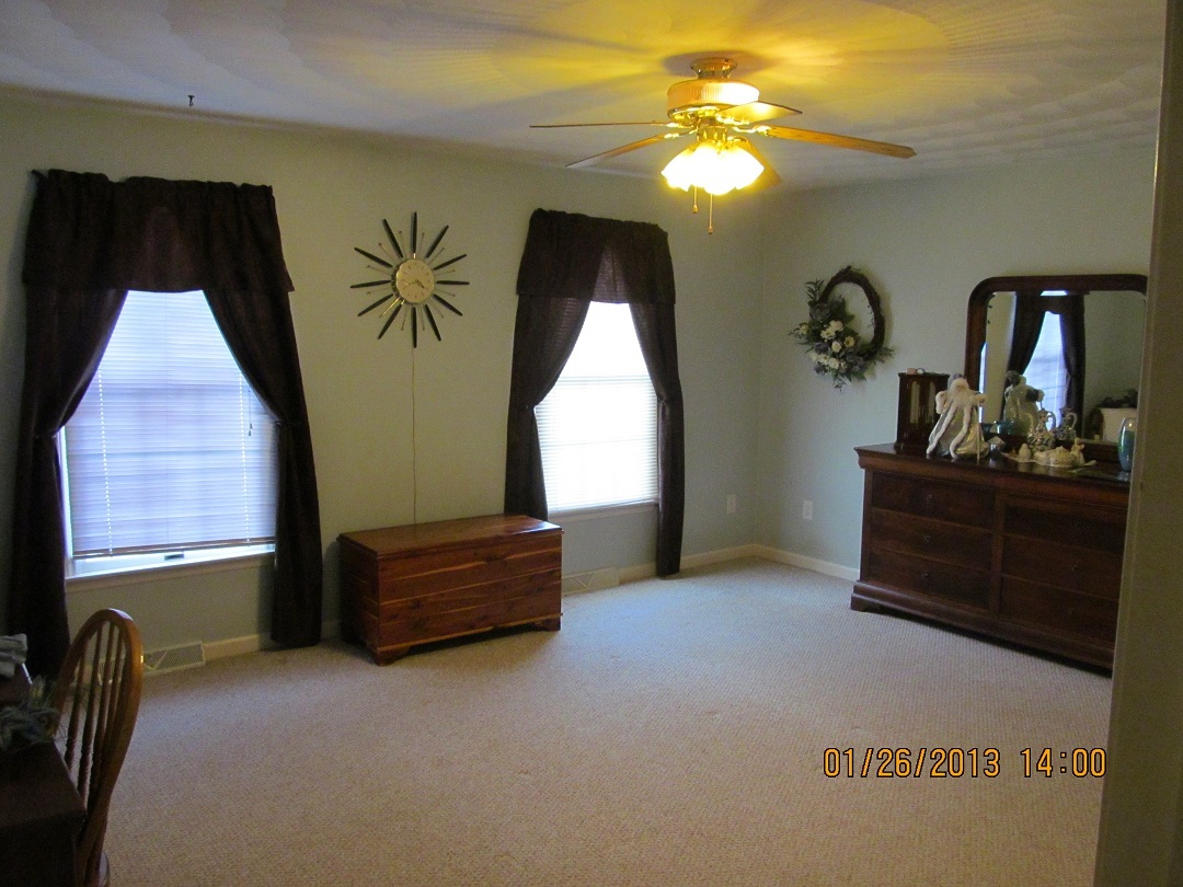 185 Jonathan Road Roanoke, VA 24019 - Photo 18 of 25 Master BR 2