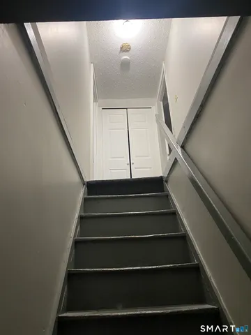 $1,450 | 1880 Seaview Avenue, Unit 3, Bridgeport, CT 06610