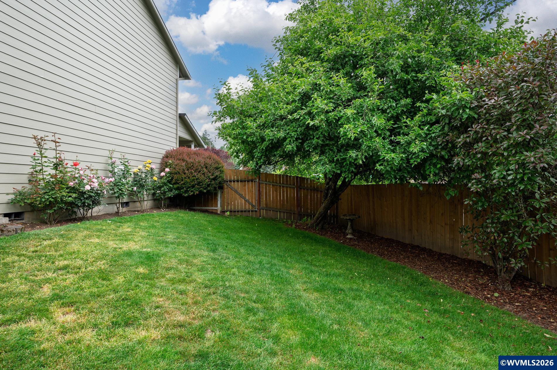 11240 Southeast Cranberry Loop Clackamas, OR 97015 - Photo 32 of 49