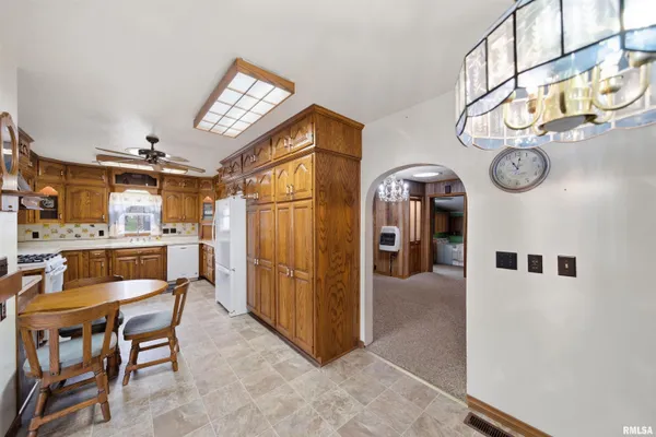 $360,000 | 105 West C Street, Delavan, IL 61734