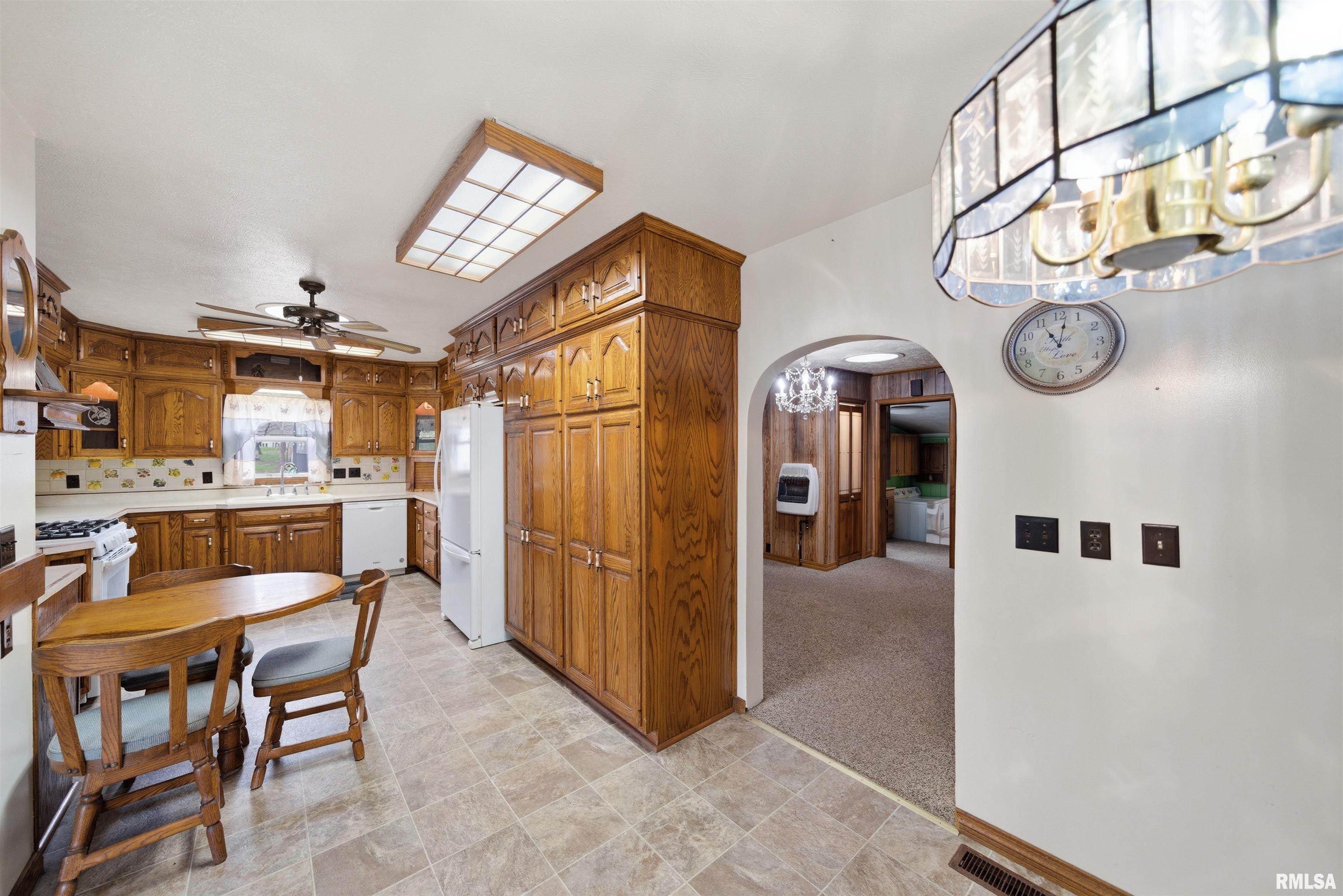 105 West C Street Delavan, IL 61734 - Photo 11 of 73