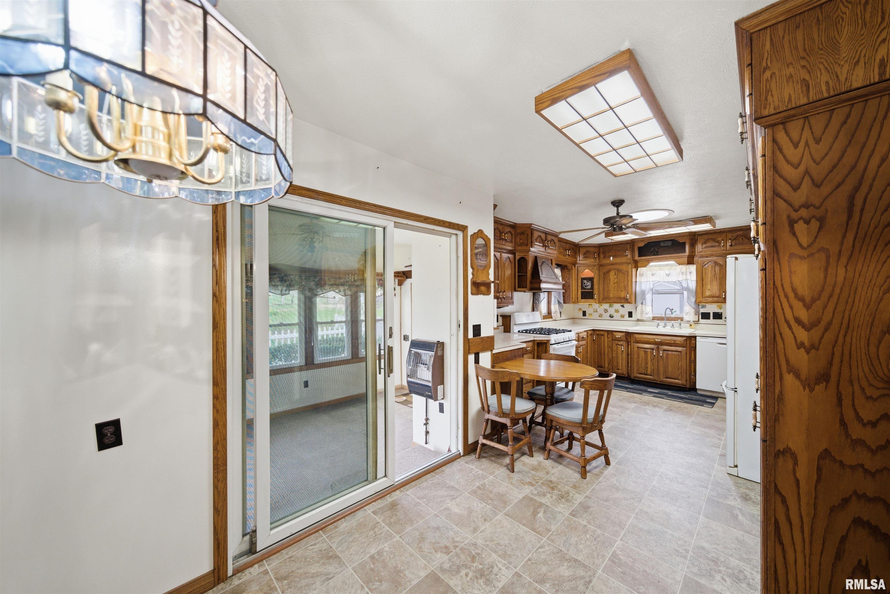 105 West C Street Delavan, IL 61734 - Photo 12 of 73