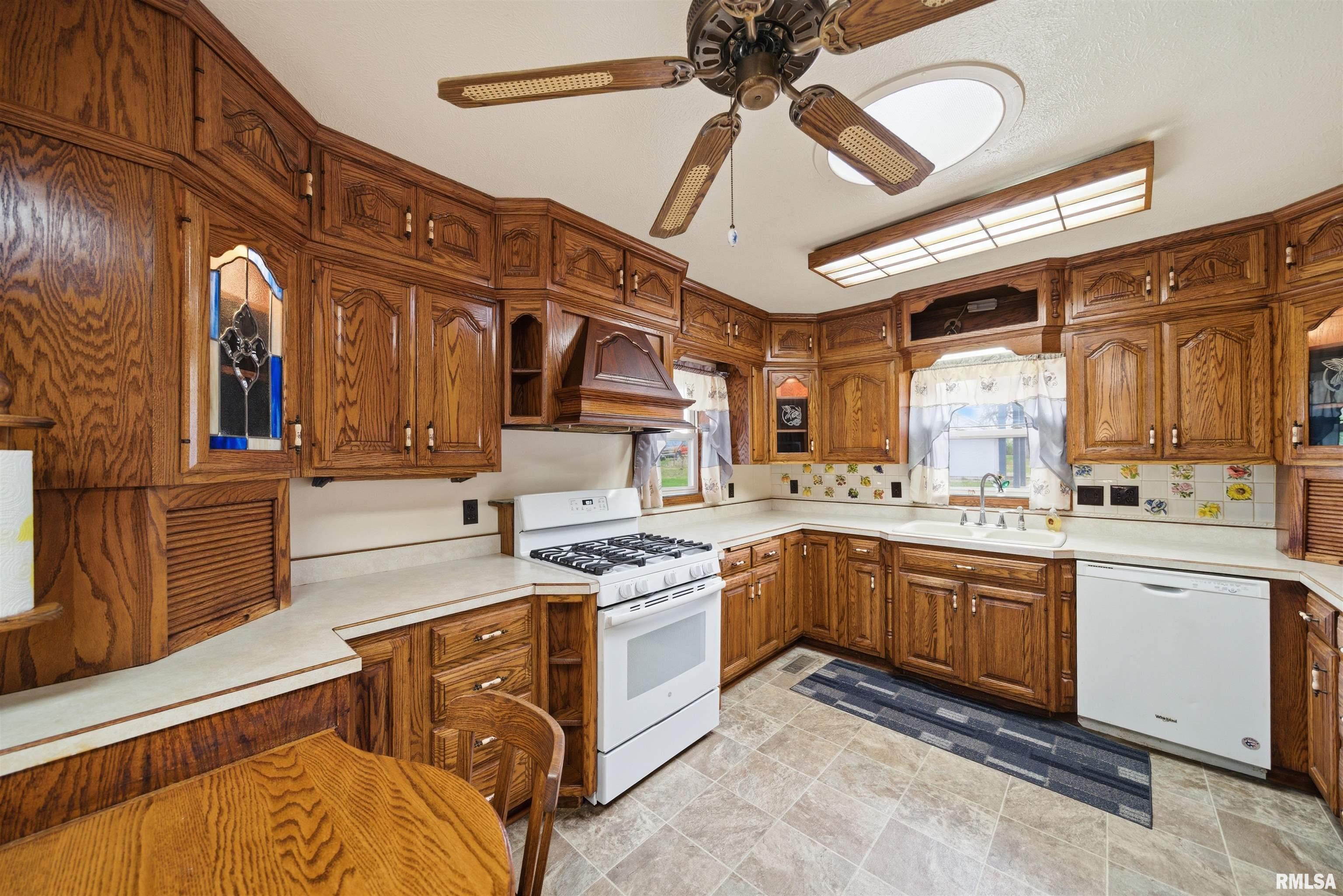 105 West C Street Delavan, IL 61734 - Photo 13 of 73