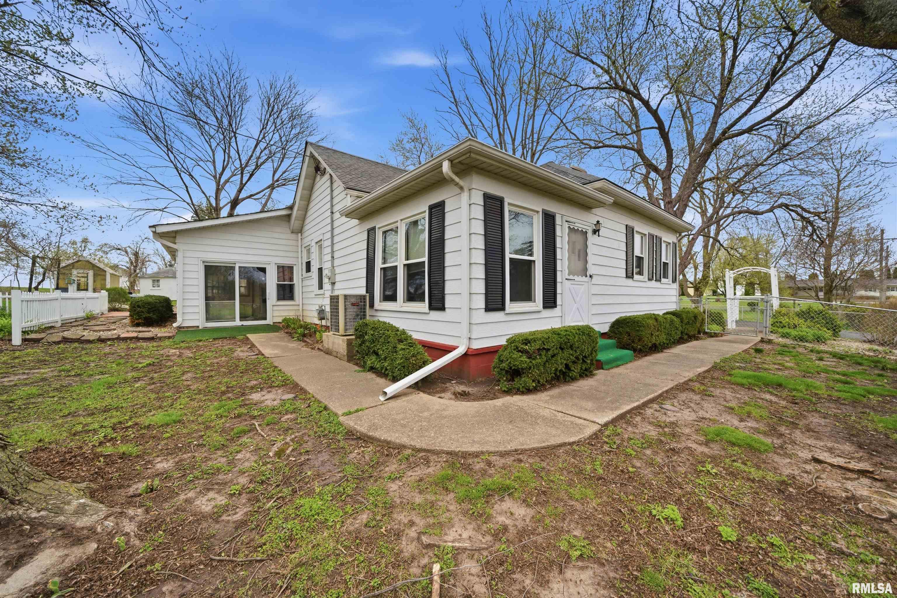 105 West C Street Delavan, IL 61734 - Photo 2 of 73