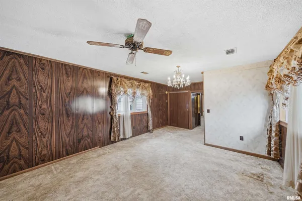 $360,000 | 105 West C Street, Delavan, IL 61734