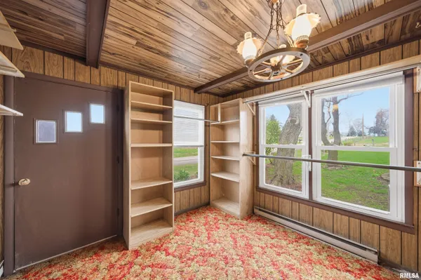 $360,000 | 105 West C Street, Delavan, IL 61734