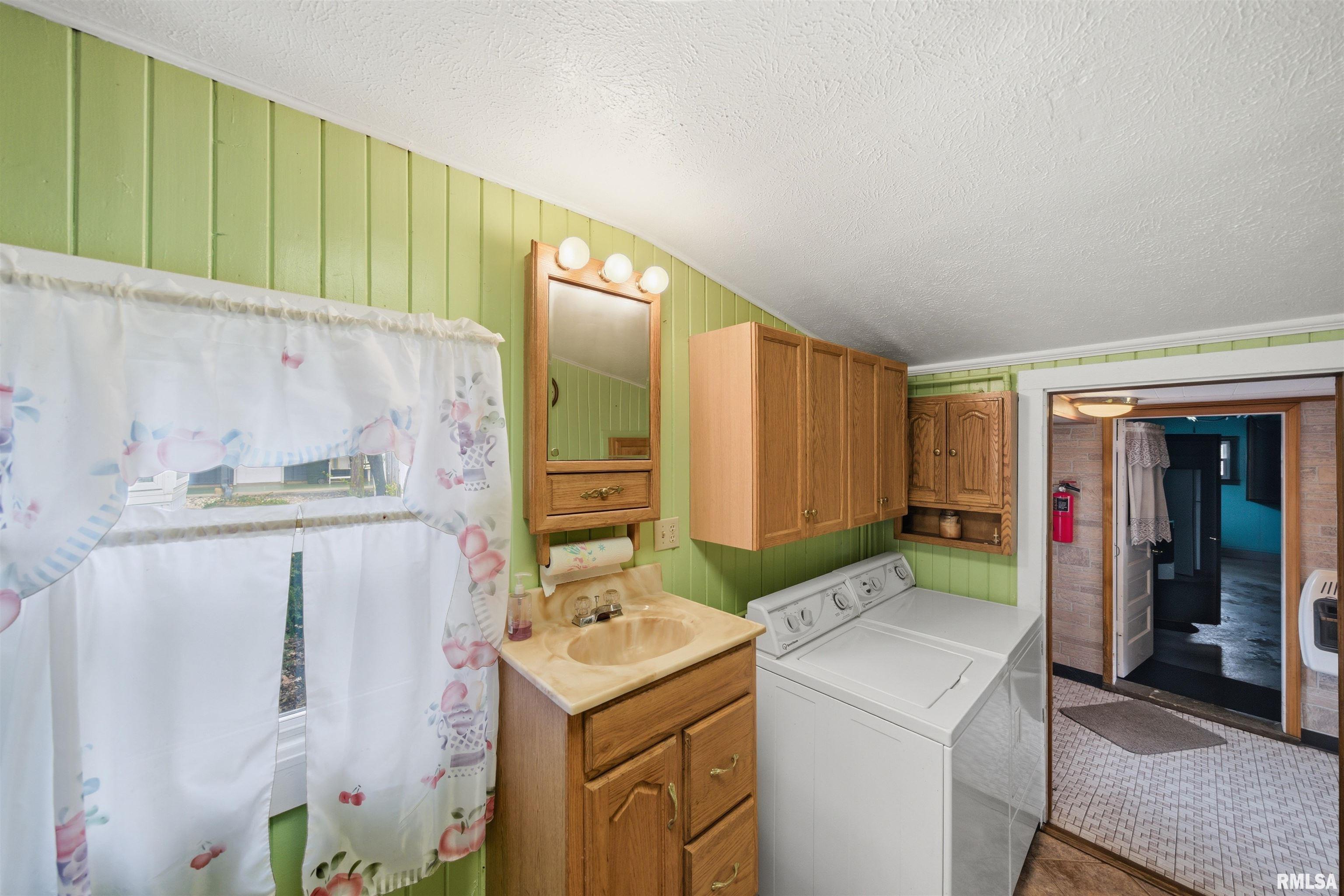 105 West C Street Delavan, IL 61734 - Photo 43 of 73