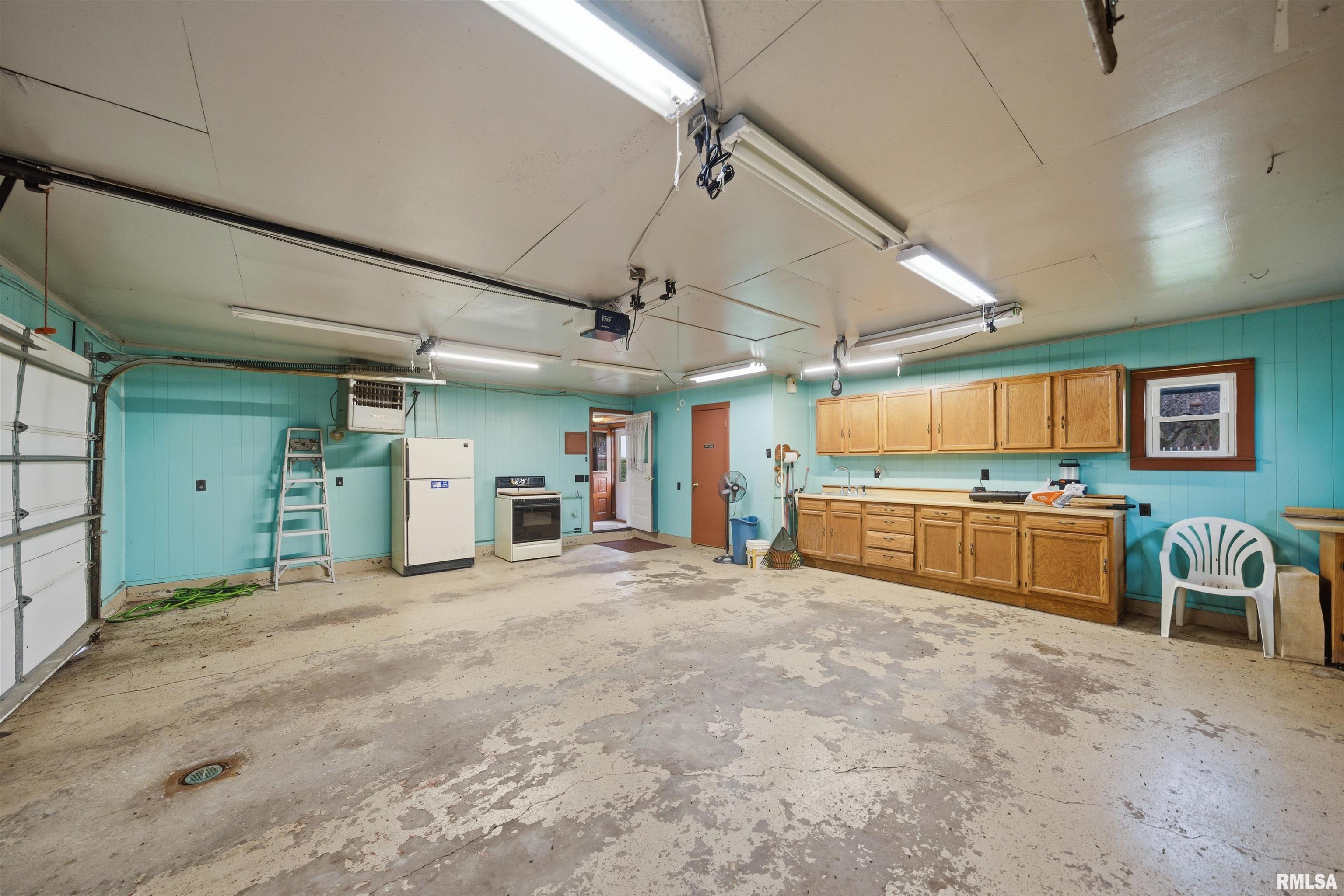 105 West C Street Delavan, IL 61734 - Photo 46 of 73