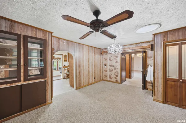 $360,000 | 105 West C Street, Delavan, IL 61734