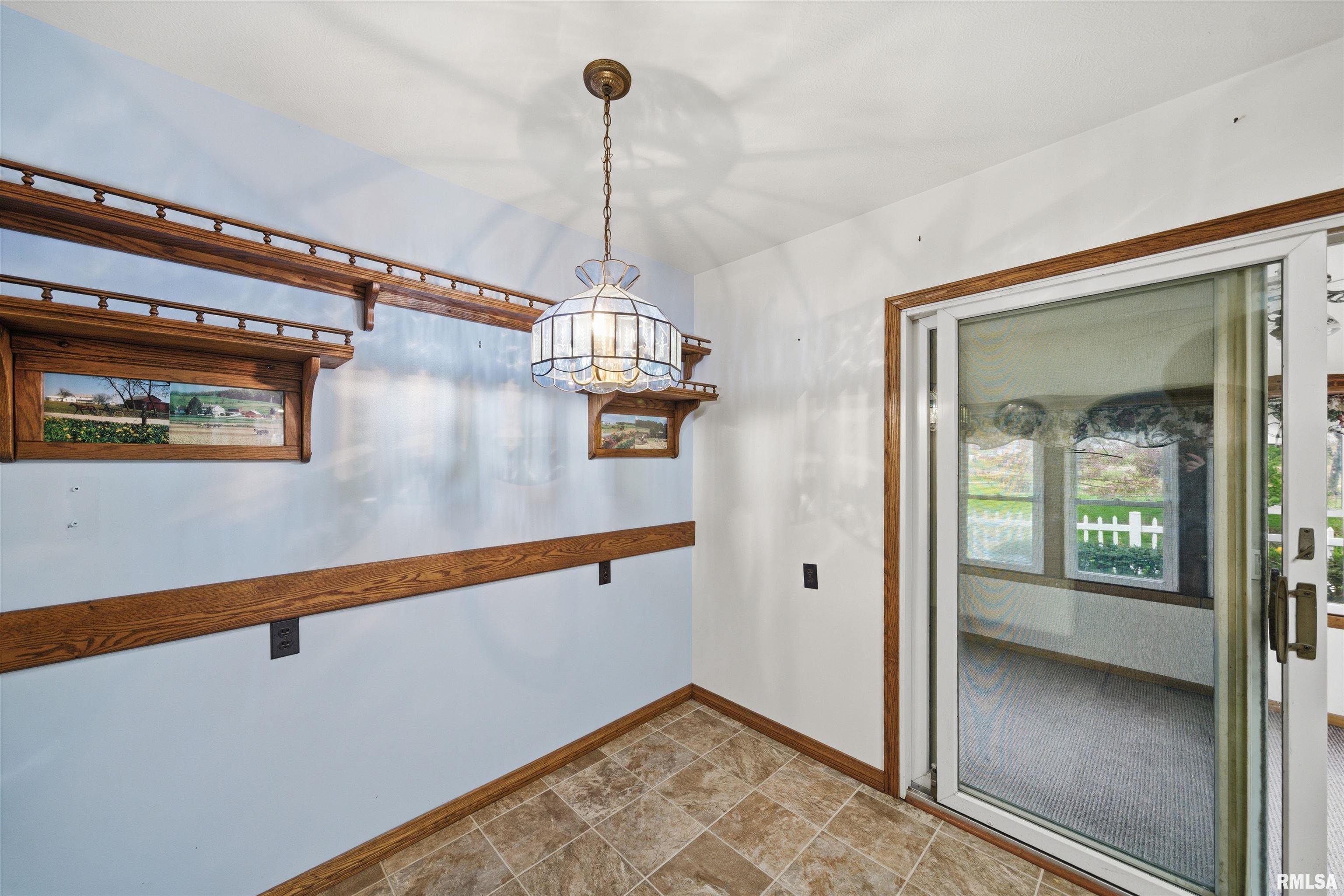 105 West C Street Delavan, IL 61734 - Photo 8 of 73