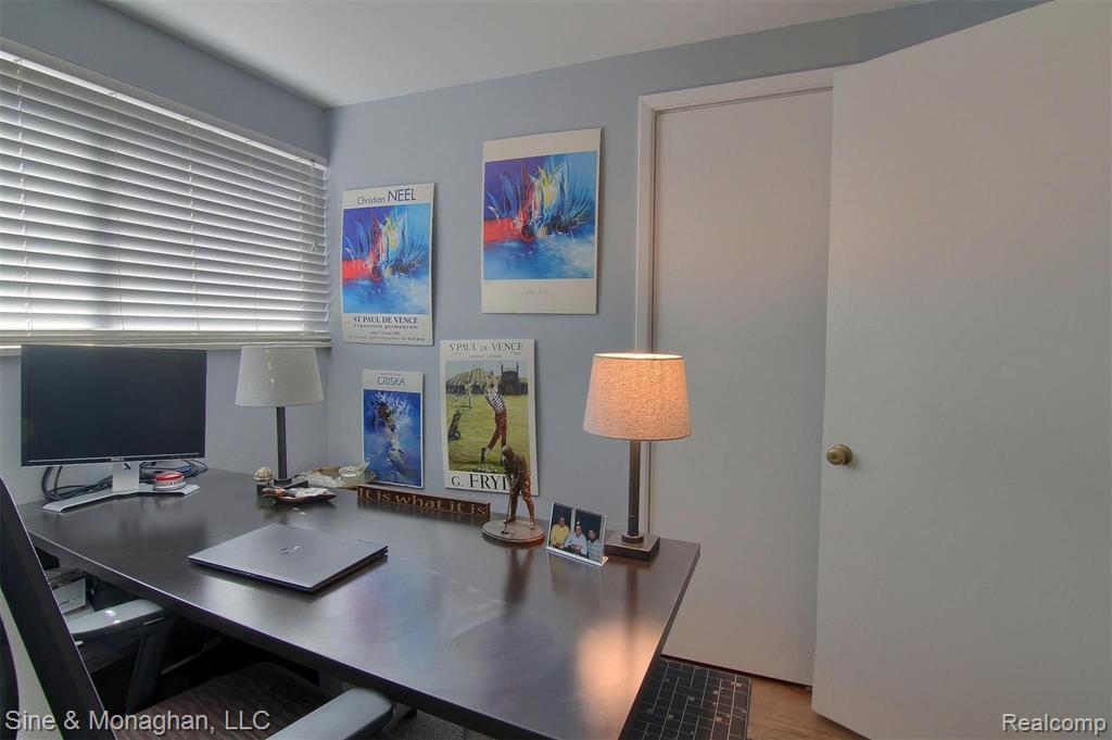 403 Barclay Road Grosse Pointe Farms, MI 48236 - Photo 20 of 29