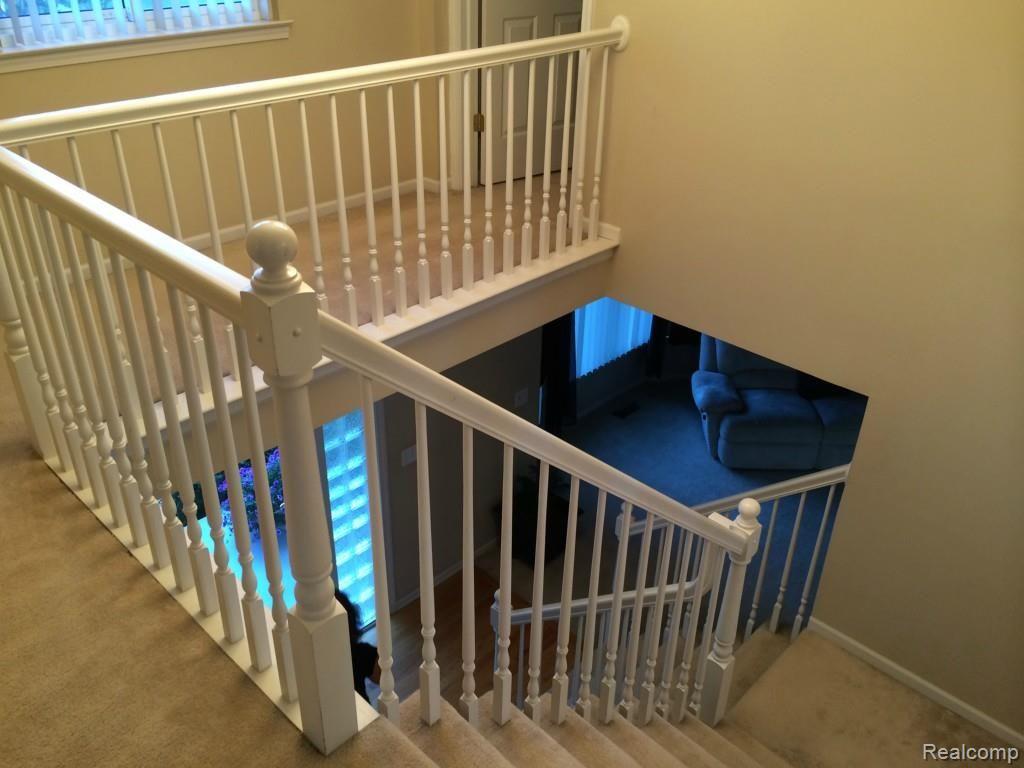 51549 Promenade Lane New Baltimore, MI 48047 - Photo 9 of 30 stairs 1.jpg