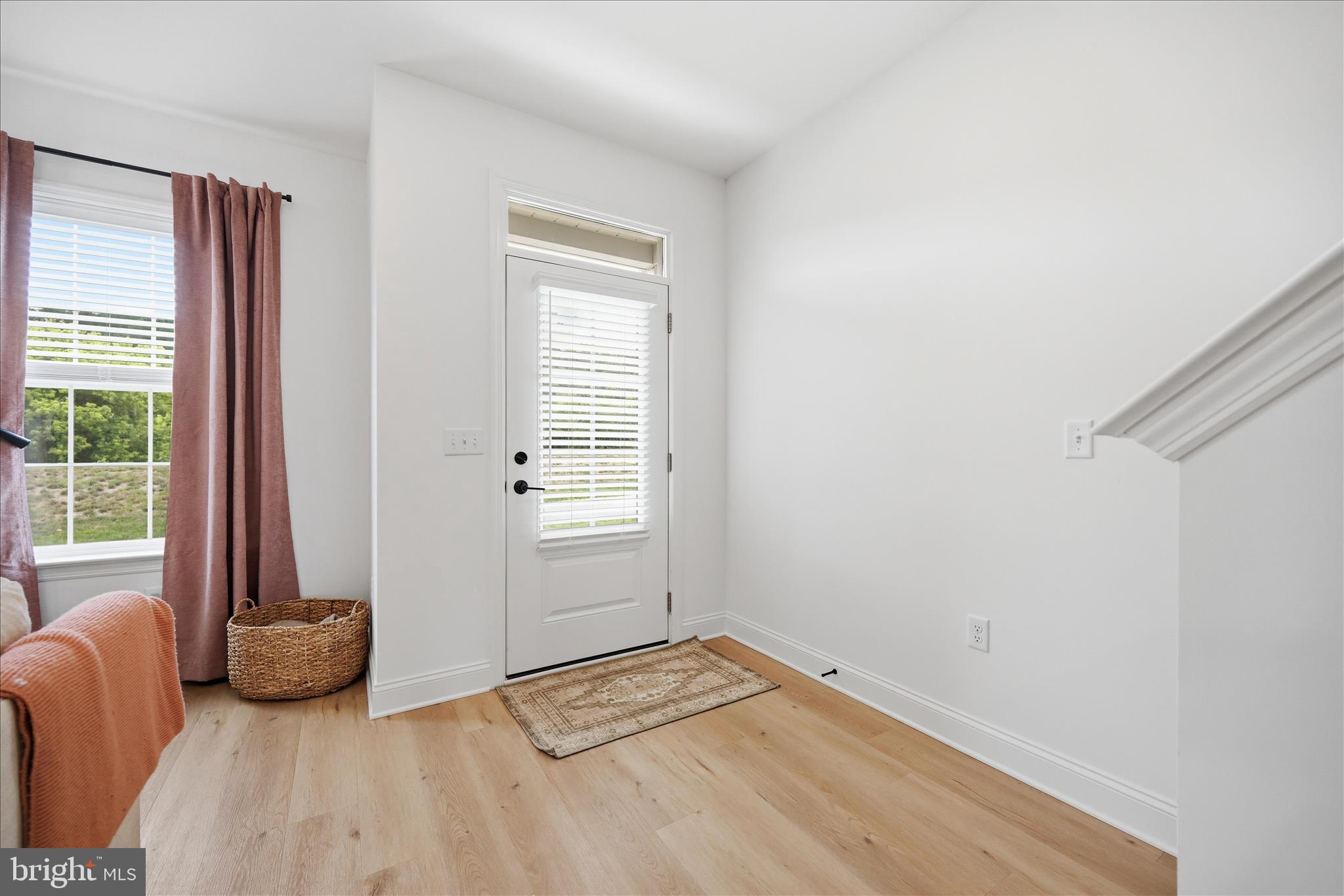 2481 Artesian Way Lancaster, PA 17601 - Photo 17 of 32 Foyer