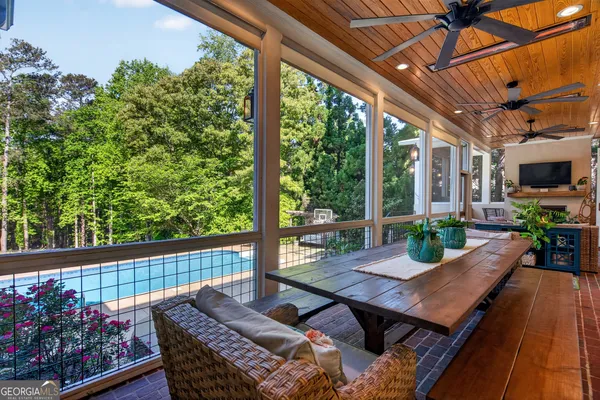 $1,175,000 | 207 Lakeshore Drive, LaGrange, GA 30240