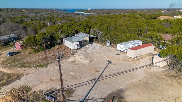 $1,600 | 690 Hwy 22 Highway, Clifton, TX 76634