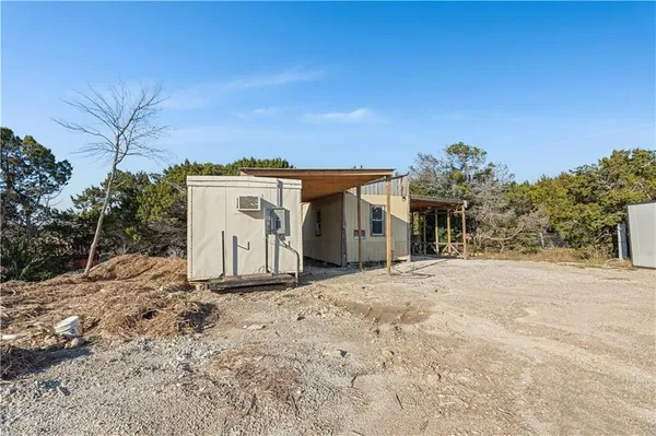 $1,200 | 690 Hwy 22 Highway, Clifton, TX 76634