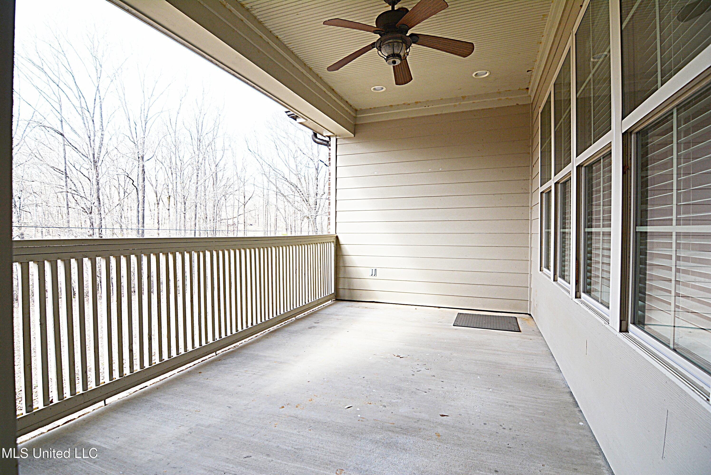 8643 Tulane Road Hernando, MS 38632 - Photo 36 of 40 Back Porch