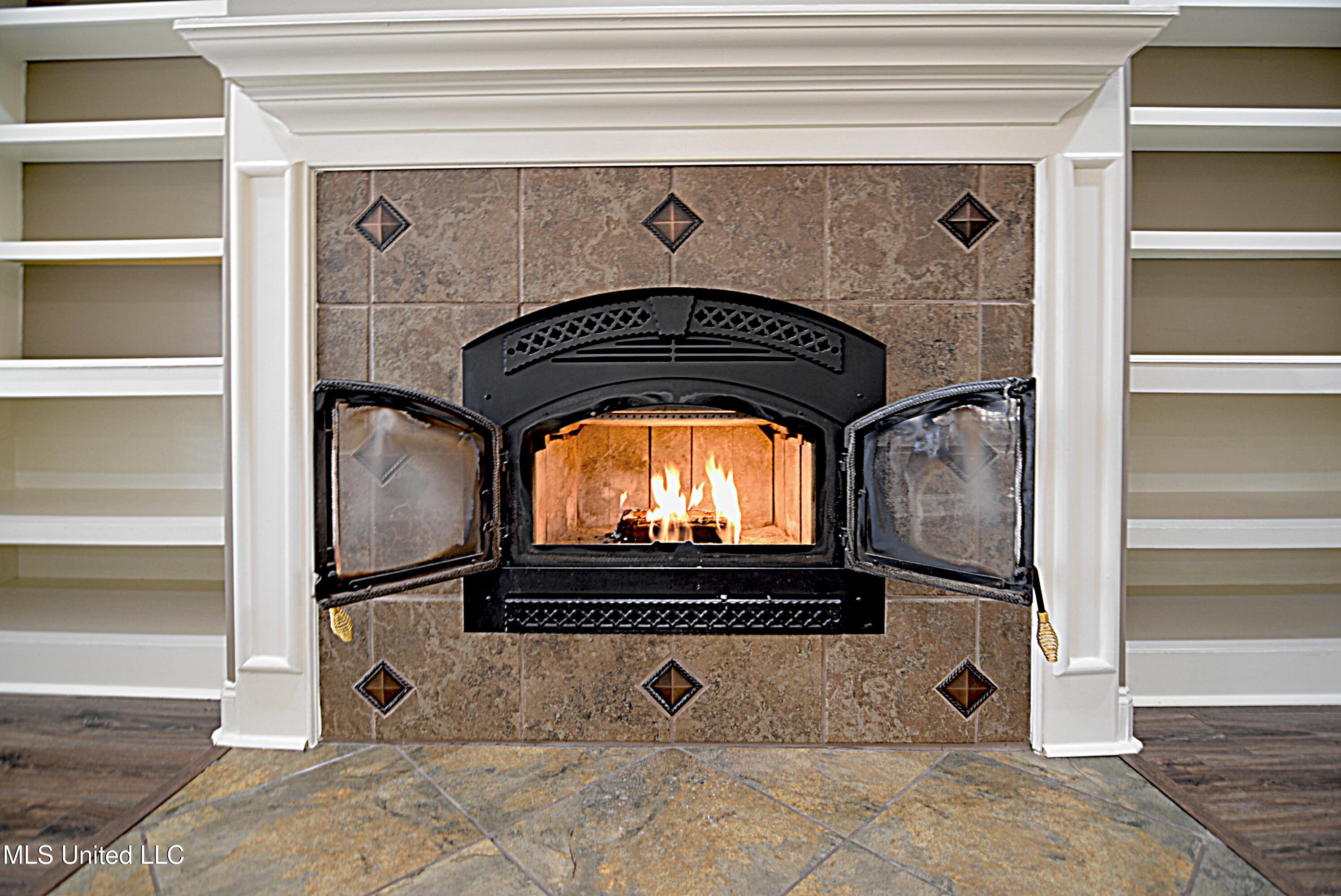 8643 Tulane Road Hernando, MS 38632 - Photo 7 of 40 Fireplace