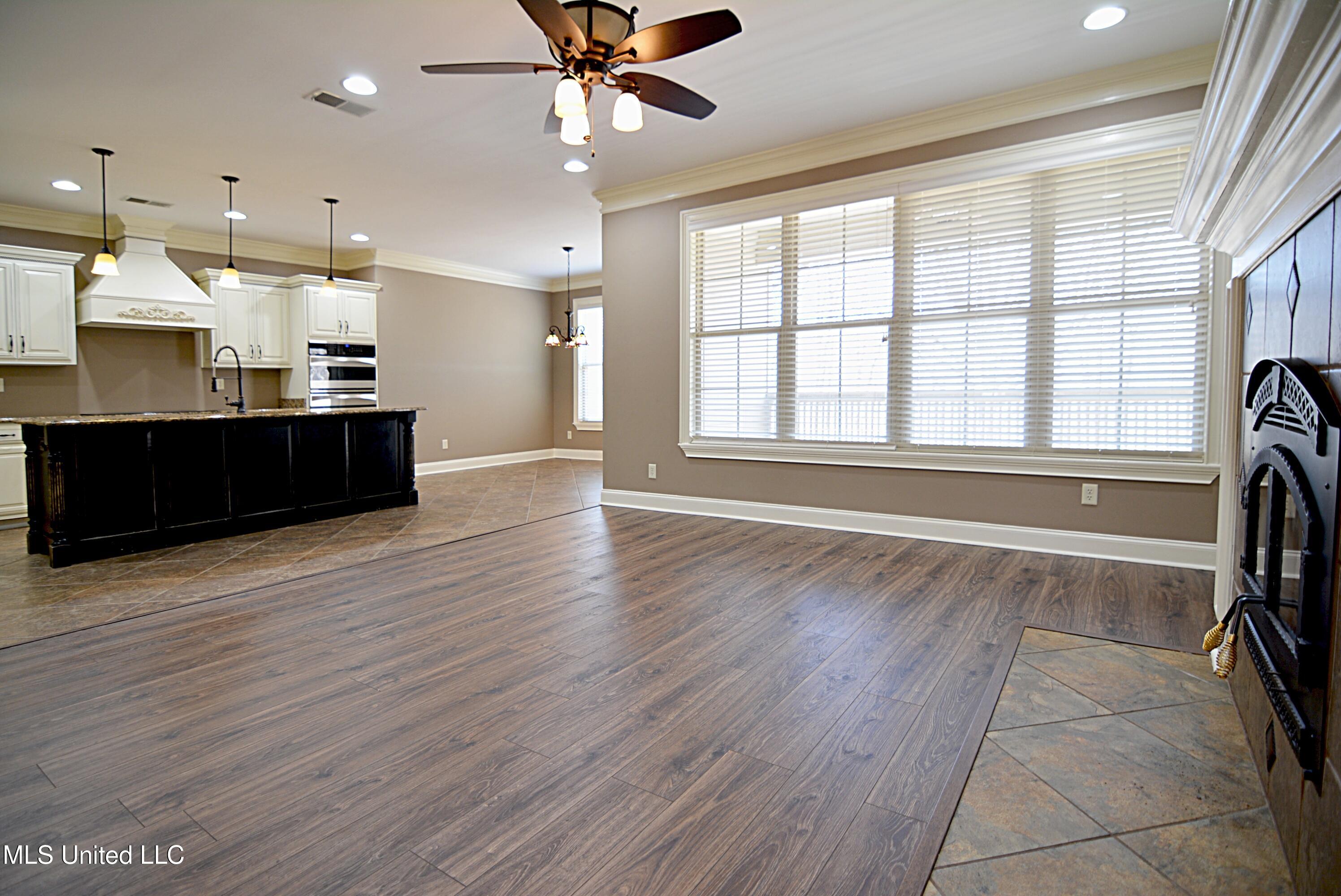 8643 Tulane Road Hernando, MS 38632 - Photo 9 of 40 Great Room