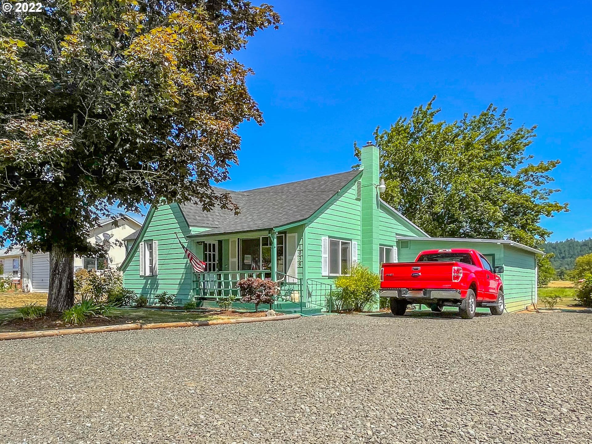 1038 South Comstock Road Sutherlin, OR 97479 - Photo 1 of 32 Gallery Image 1