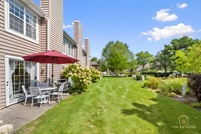 $324,900 | 751 West Happfield Drive, Arlington Heights, IL 60004