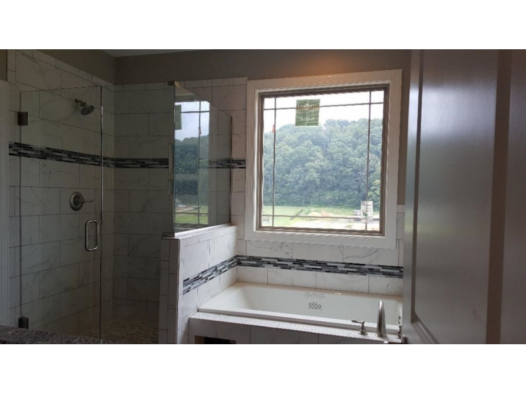 764 Hales Chapel Road Gray, TN 37615 - Photo 7 of 39 MASTER EN SUITE