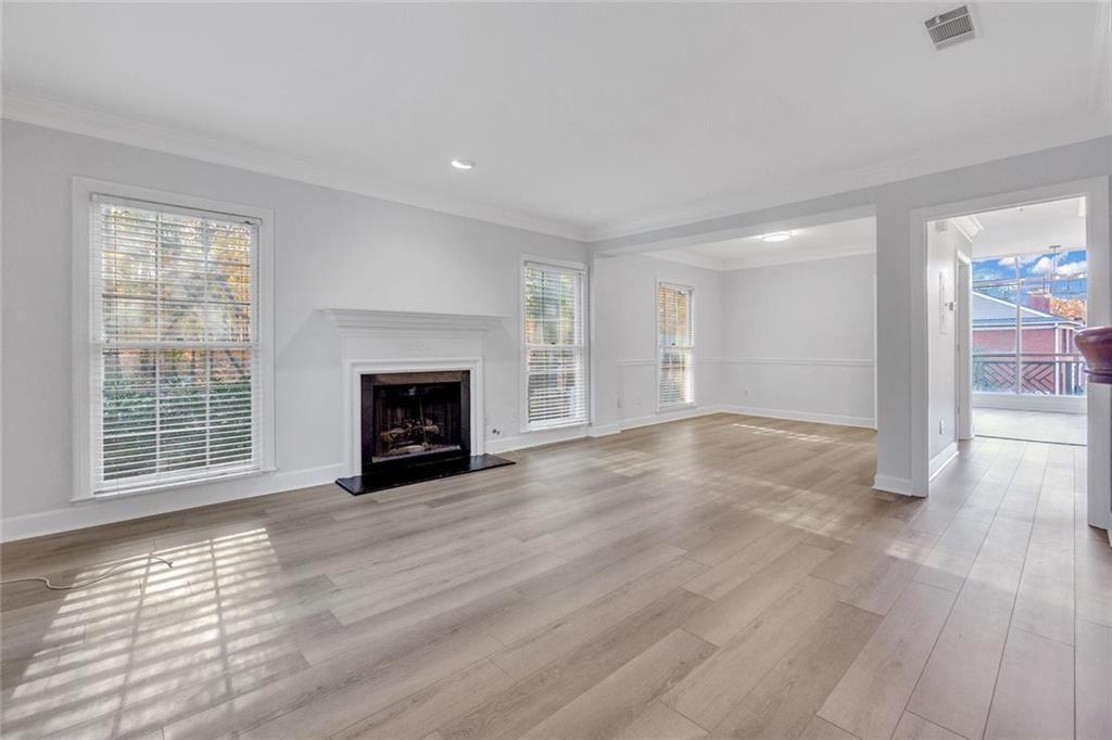 82 Mt Vernon Circle Atlanta, GA 30338 - Photo 5 of 32